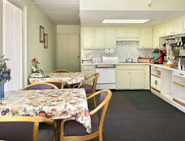 Days Inn By Wyndham Hurricane Mills Extérieur photo